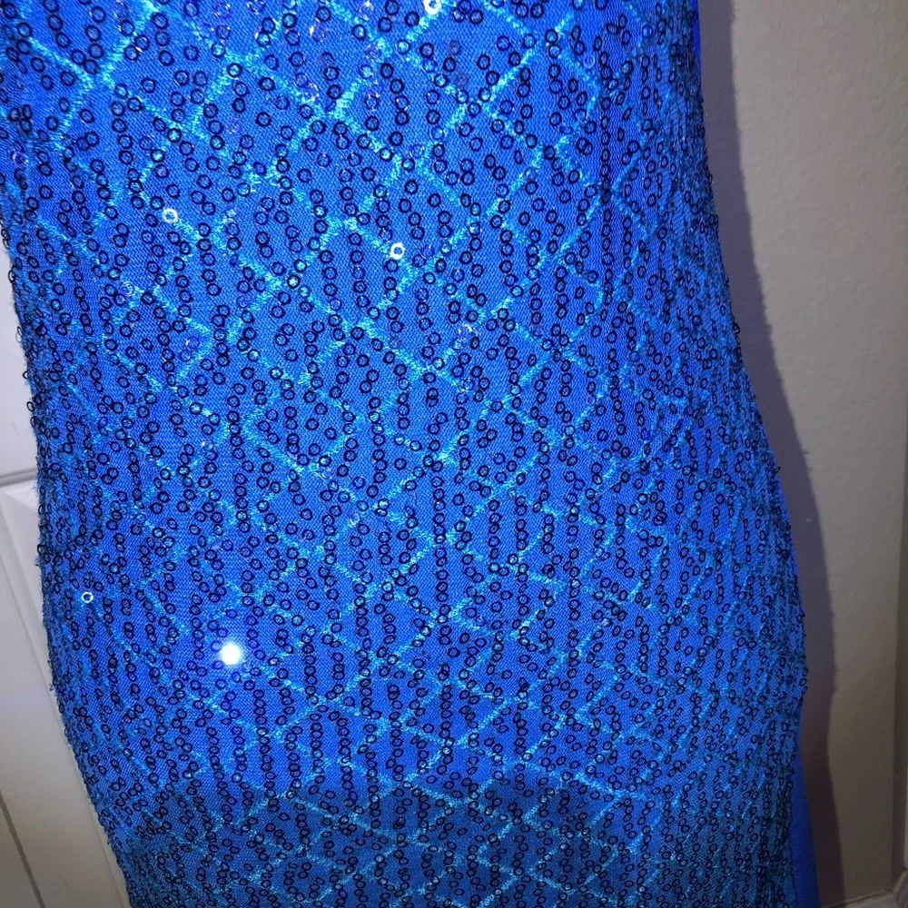 BKE Vibrant Blue Sequin Tank Top - Picture 7 of 11